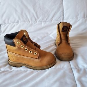 Small kids Timberland boots. Size 8. Waterproof.